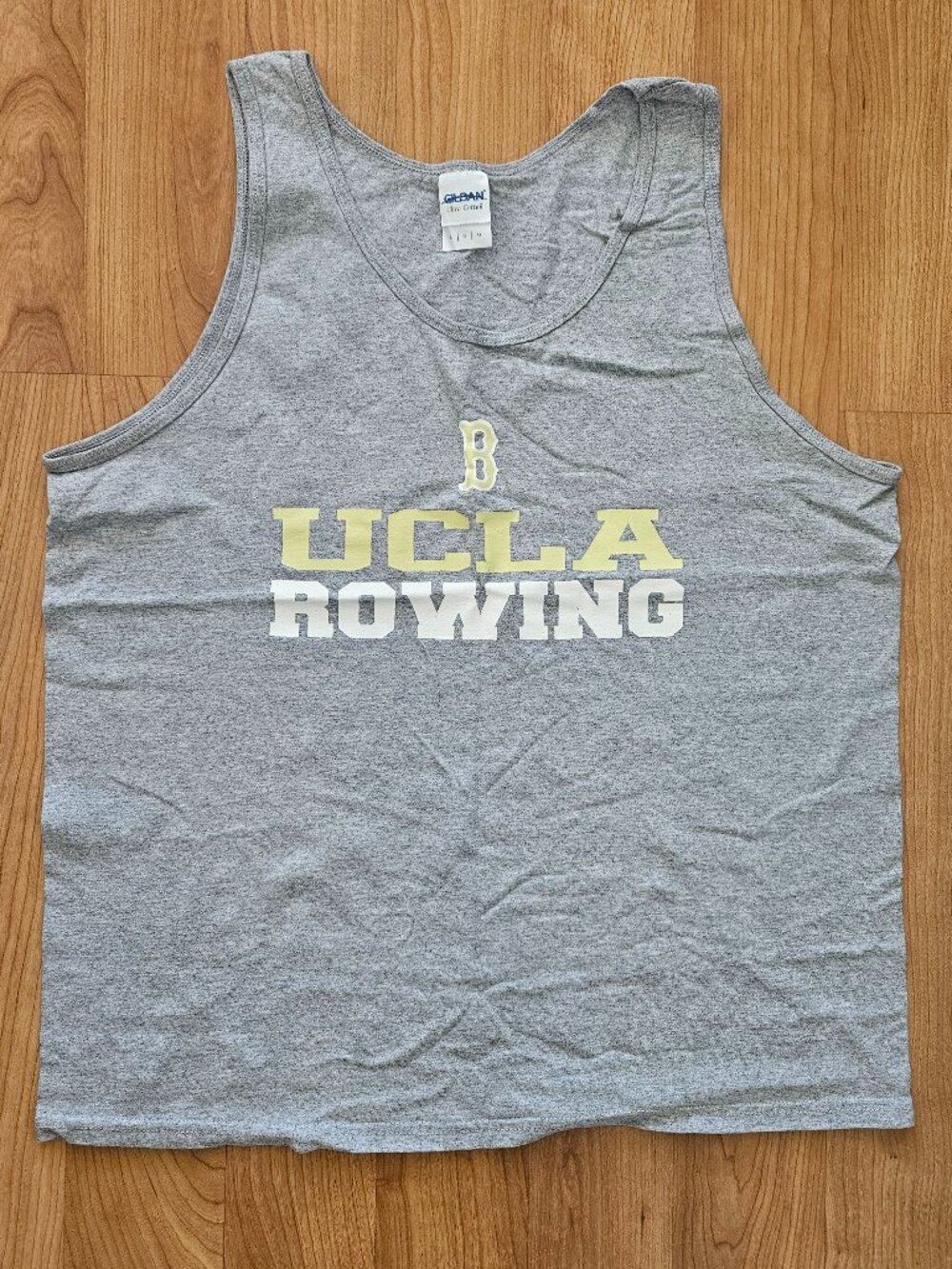 Gildan Gray 100% cotton UCLA Rowing Tank Top - men's size Large